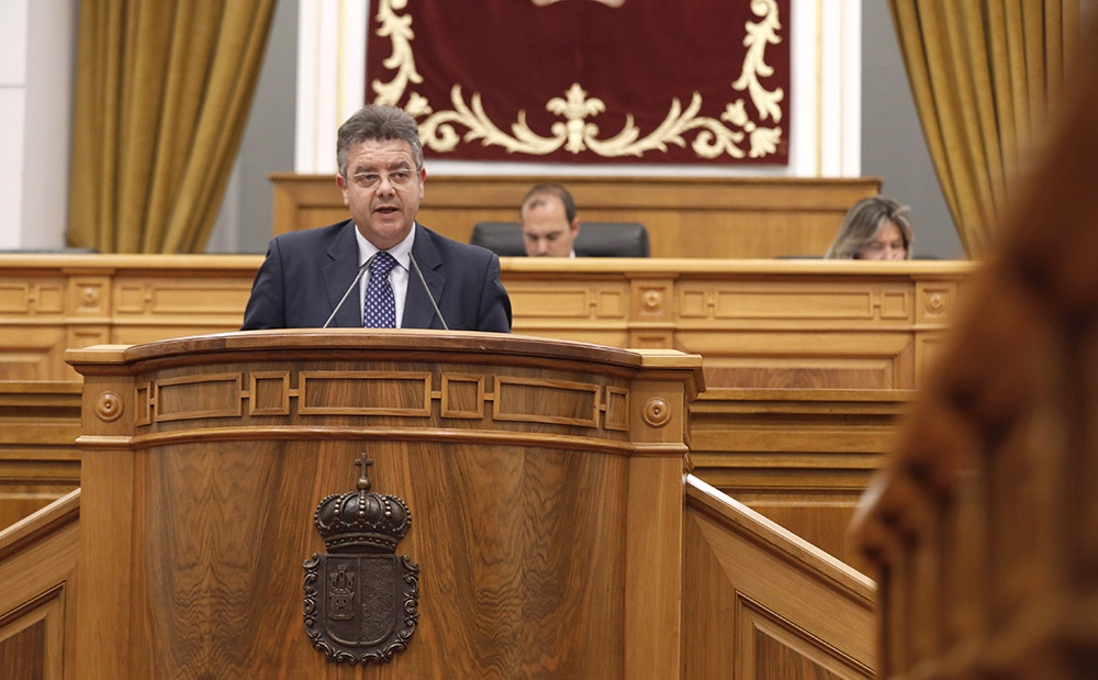 Juan Antonio Moreno, en el Pleno de las Cortes Regionales