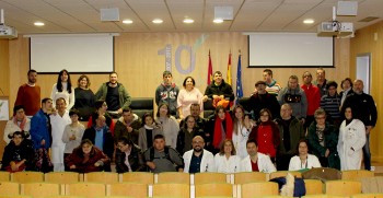 Jóvenes con necesidades especiales aprenden en el Hospital de Villarrobledo