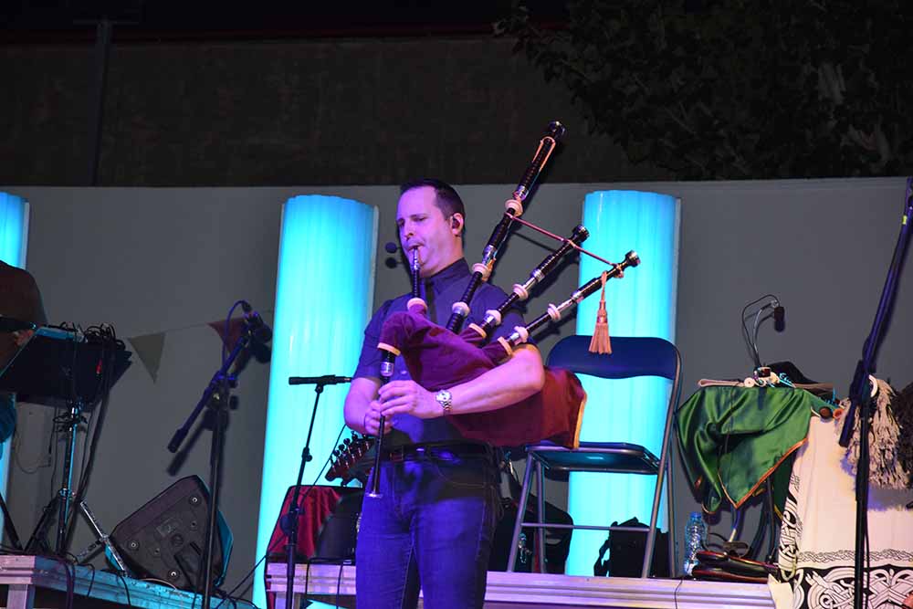 Mosquera Celtic Band,