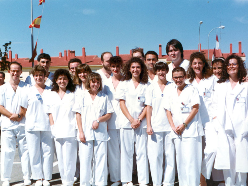 30 ANIVERSARIO equipo de profesionales en 1990