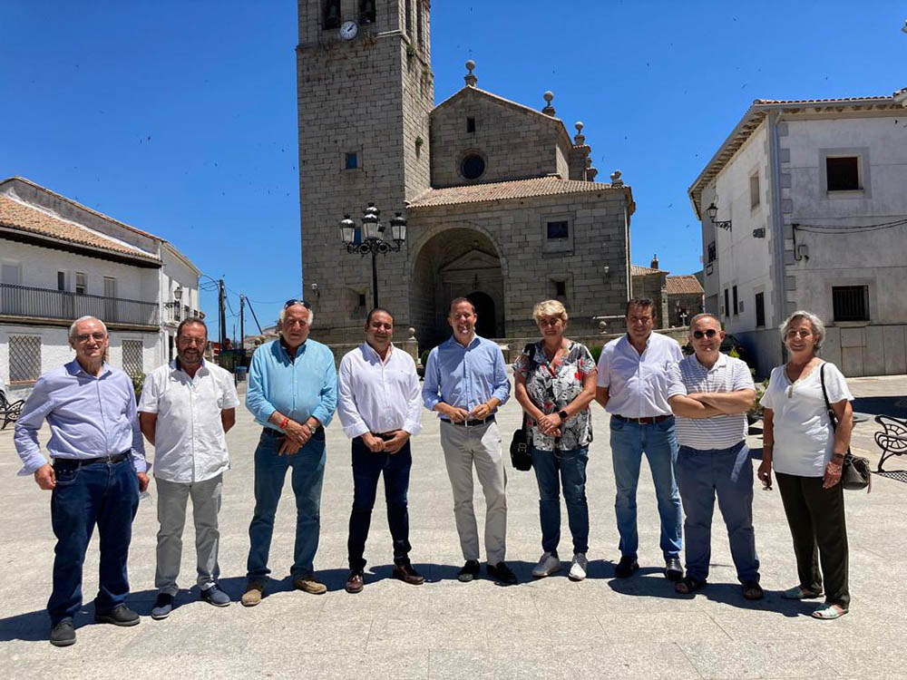 Velázquez con alcaldes de la Sierra de San Vicente - 130622