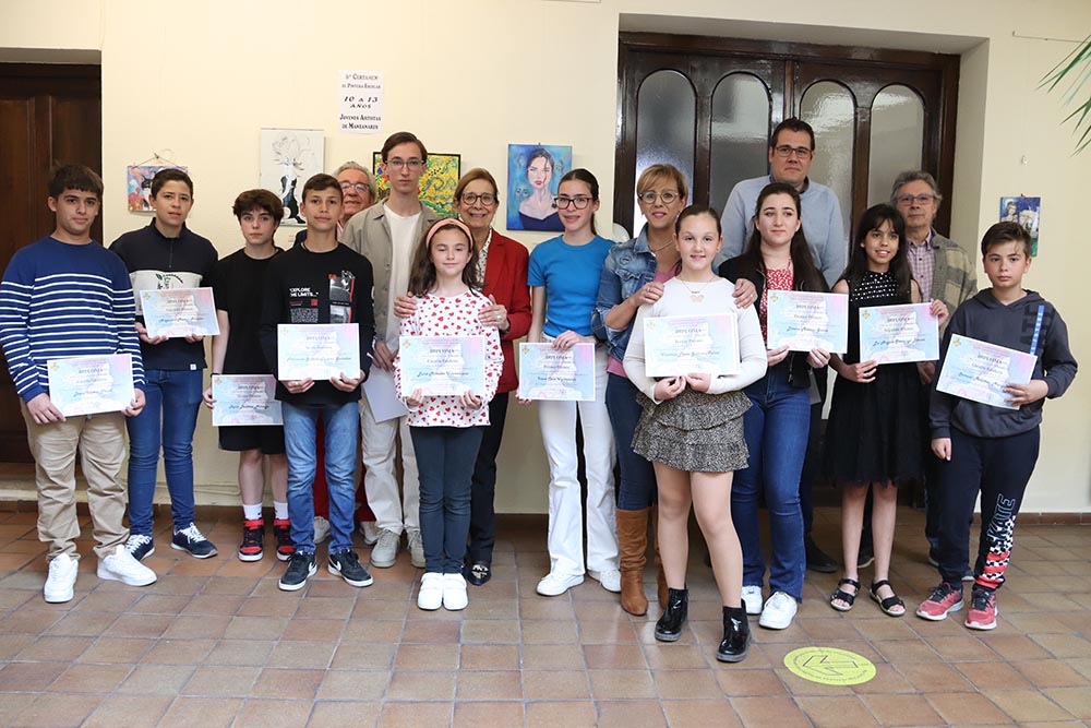 Entrega de premios del 6º certamen de pintura escolar 'Jóvenes artistas de Manzanares' (1)