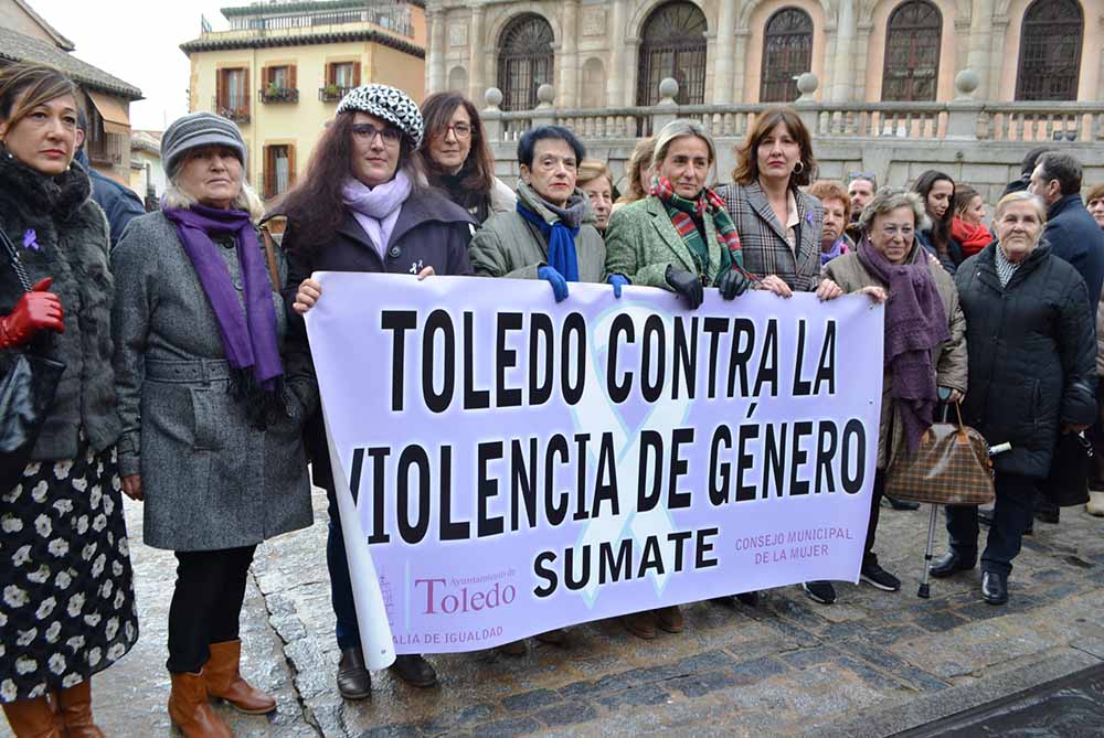 Ana Gómez en la concentración contra violencia mujeres 15012020