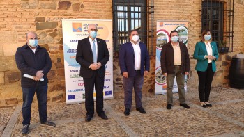 presidente AGM con alcaldes en San Carlos del Valle