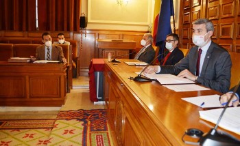 Álvaro Gutiérrez preside el pleno de la Diputación de Toledo 22122020