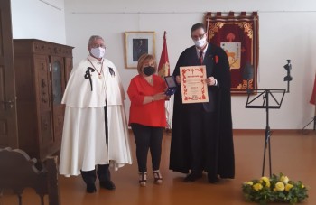 Jornada Orden del Camino de SAntiago, entrega medalla a alcaldesa de El Toboso