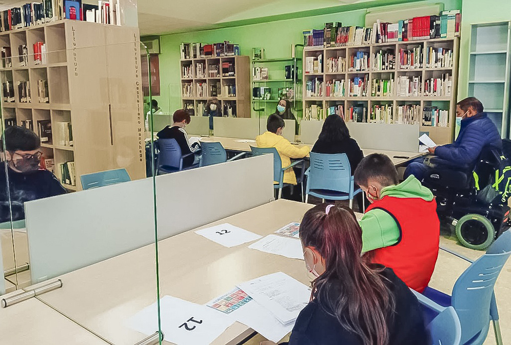 La reunión transcurrió en la Biblioteca Municipal 'Medrano' (2)