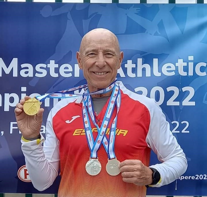 Juan Carlos Rodriguez con medallas