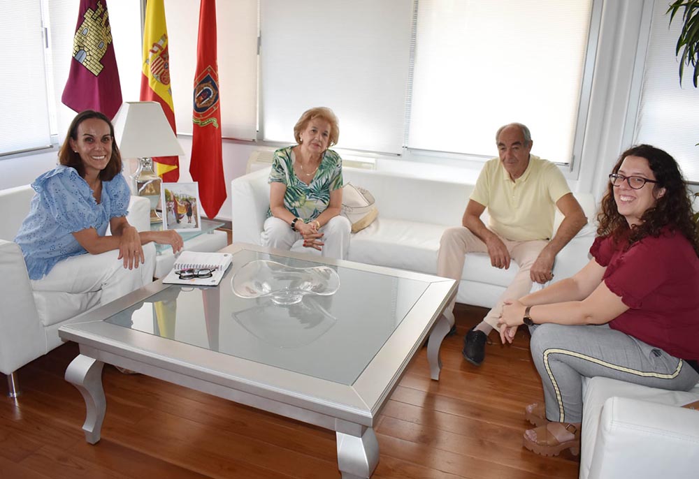La alcaldesa visita El Pardillo (1)-min
