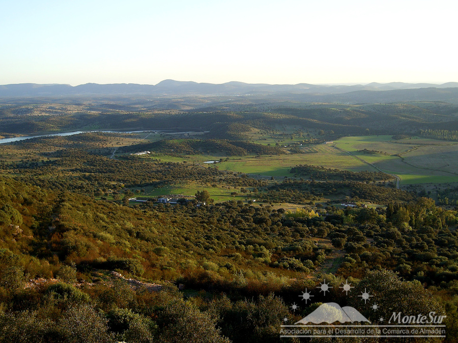 foto archivo- paisaje comarca montesur