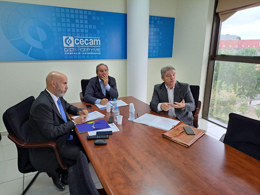 El presidente de los Mediadores de Toledo traslada a CECAM la complejidad para asegurar sectores como la agroalimentación (1)