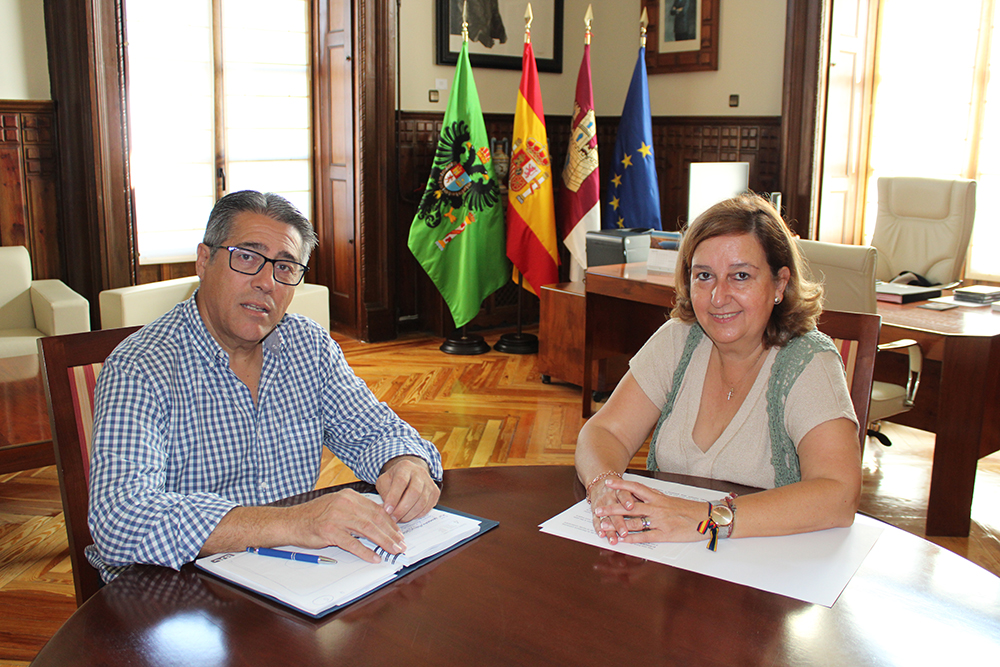 Cedillo con alcalde de Belvís de la Jara (1)